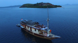 Paket wisata Komodo
