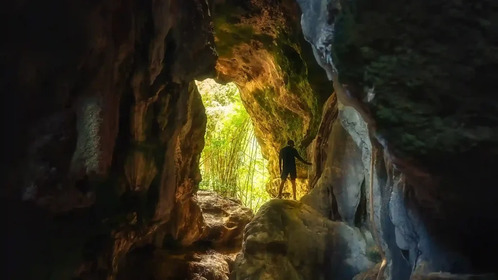 Mirror Cave - Private Rangko Cave Tour